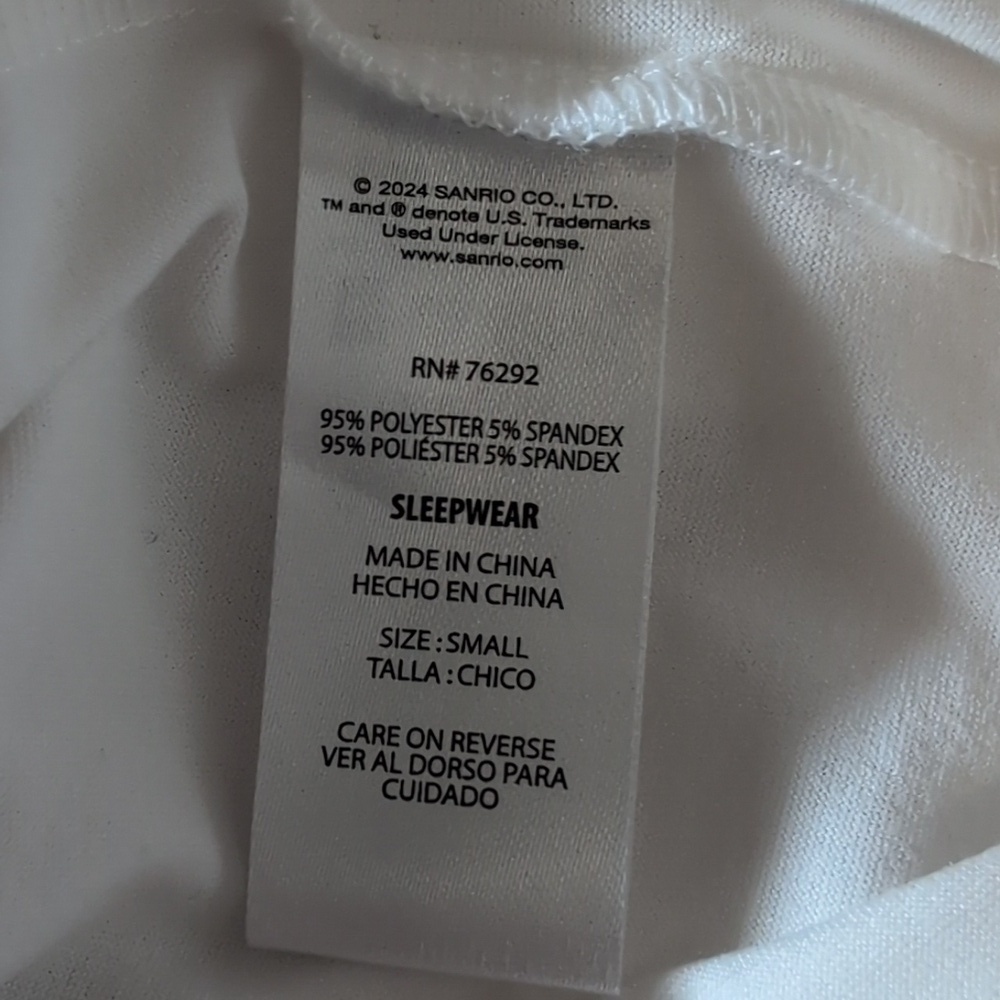 Hello Kitty Shirt Size Small - Picture 5 of 6